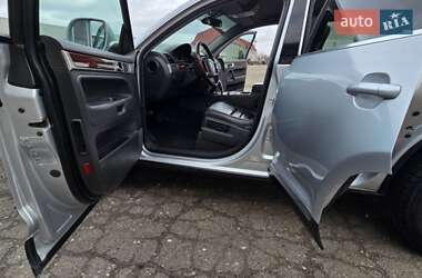 Позашляховик / Кросовер Volkswagen Touareg 2008 в Києві