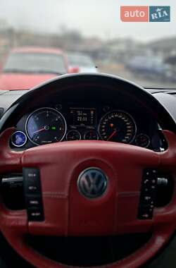 Внедорожник / Кроссовер Volkswagen Touareg 2006 в 