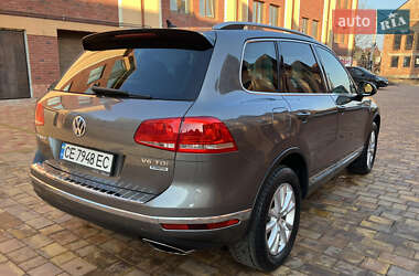 Внедорожник / Кроссовер Volkswagen Touareg 2014 в Черновцах