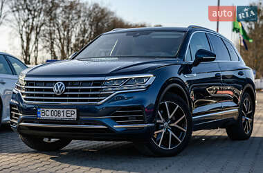 Внедорожник / Кроссовер Volkswagen Touareg 2018 в 