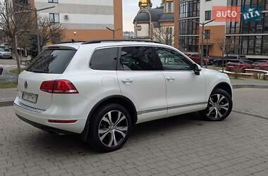 Позашляховик / Кросовер Volkswagen Touareg 2013 в Івано-Франківську