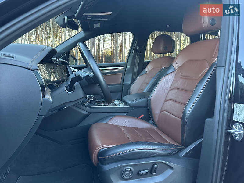 Внедорожник / Кроссовер Volkswagen Touareg 2018 в Луцке