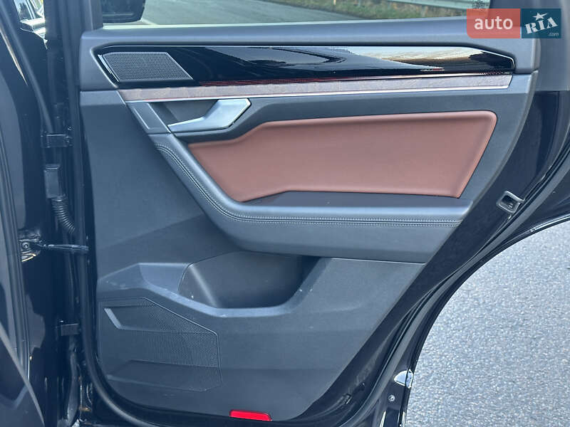 Внедорожник / Кроссовер Volkswagen Touareg 2018 в Луцке