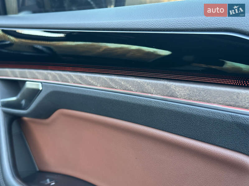 Внедорожник / Кроссовер Volkswagen Touareg 2018 в Луцке