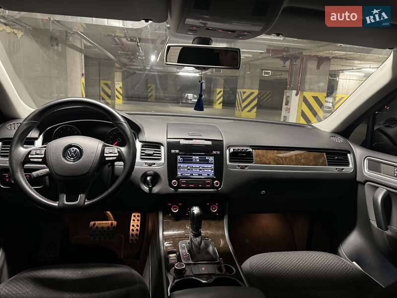 Внедорожник / Кроссовер Volkswagen Touareg 2014 в Днепре фото 3 Внедорожник / Кроссовер Volkswagen Touareg 2014 в Днепре