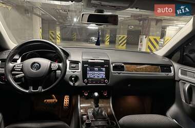 Внедорожник / Кроссовер Volkswagen Touareg 2014 в 