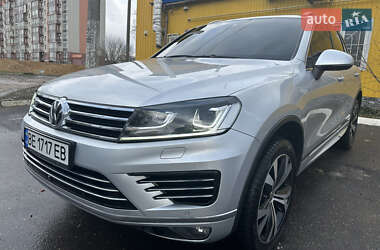 Внедорожник / Кроссовер Volkswagen Touareg 2017 в Николаеве