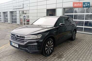 Позашляховик / Кросовер Volkswagen Touareg 2021 в Києві