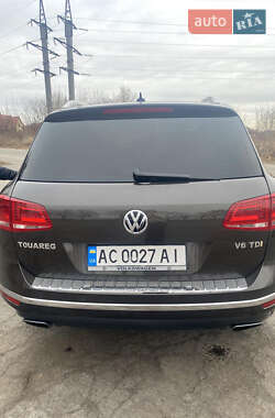 Внедорожник / Кроссовер Volkswagen Touareg 2015 в Владимире