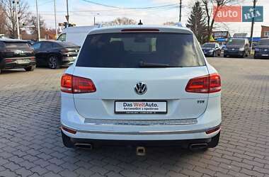 Позашляховик / Кросовер Volkswagen Touareg 2015 в Хмельницькому