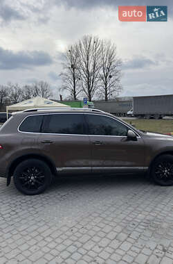 Позашляховик / Кросовер Volkswagen Touareg 2012 в Львові