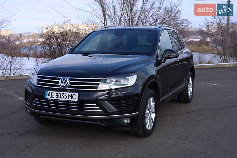 Внедорожник / Кроссовер Volkswagen Touareg 2016 в 