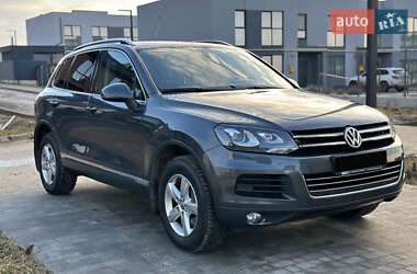 Позашляховик / Кросовер Volkswagen Touareg 2011 в Луцьку