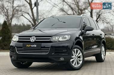 Внедорожник / Кроссовер Volkswagen Touareg 2012 в Киеве