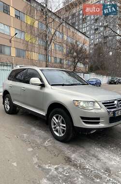 Внедорожник / Кроссовер Volkswagen Touareg 2007 в Киеве