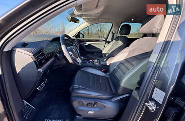 Внедорожник / Кроссовер Volkswagen Touareg 2019 в 