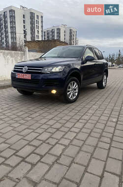 Позашляховик / Кросовер Volkswagen Touareg 2011 в Луцьку