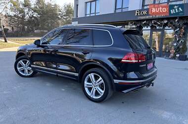 Внедорожник / Кроссовер Volkswagen Touareg 2015 в Львове