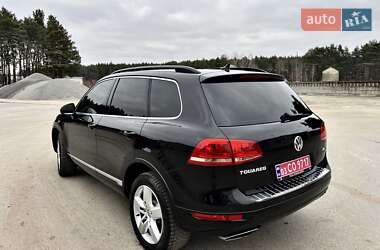 Позашляховик / Кросовер Volkswagen Touareg 2011 в Радивиліві