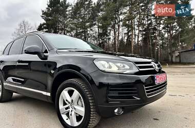 Позашляховик / Кросовер Volkswagen Touareg 2011 в Радивиліві