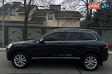 Позашляховик / Кросовер Volkswagen Touareg 2010 в Дніпрі