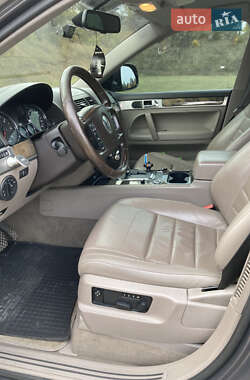 Внедорожник / Кроссовер Volkswagen Touareg 2007 в 