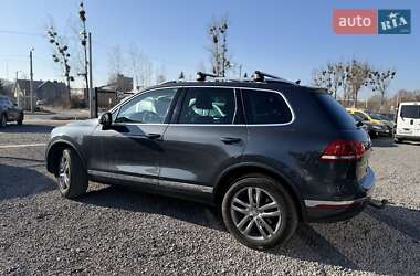 Внедорожник / Кроссовер Volkswagen Touareg 2015 в 