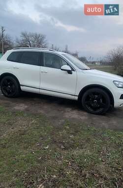 Внедорожник / Кроссовер Volkswagen Touareg 2010 в 