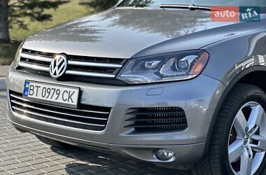 Внедорожник / Кроссовер Volkswagen Touareg 2012 в Одессе