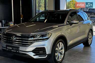 Внедорожник / Кроссовер Volkswagen Touareg 2019 в Львове