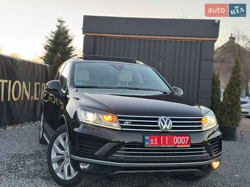 Внедорожник / Кроссовер Volkswagen Touareg 2017 в Дрогобыче