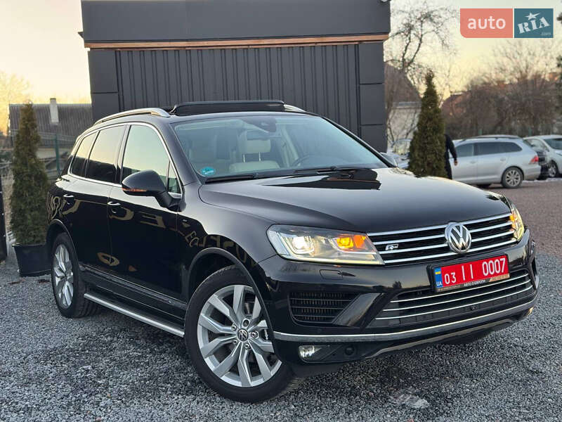 Внедорожник / Кроссовер Volkswagen Touareg 2017 в Дрогобыче