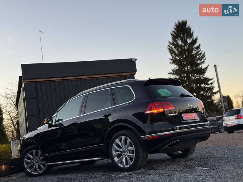 Внедорожник / Кроссовер Volkswagen Touareg 2017 в Дрогобыче