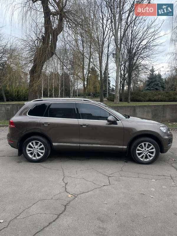 Внедорожник / Кроссовер Volkswagen Touareg 2010 в Кривом Роге