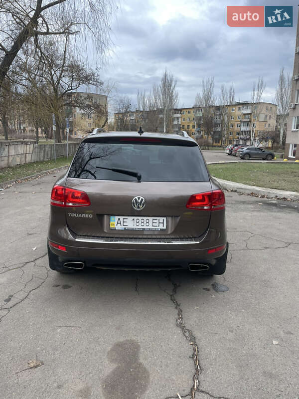 Внедорожник / Кроссовер Volkswagen Touareg 2010 в Кривом Роге
