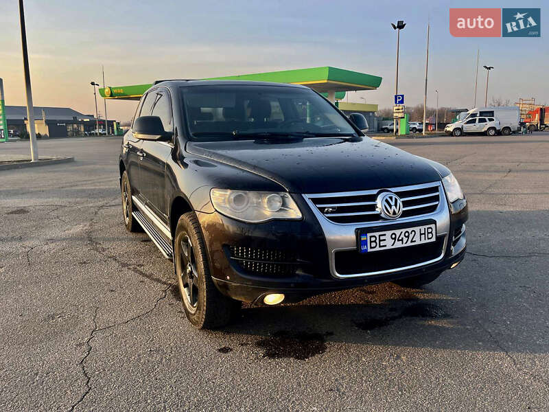 Внедорожник / Кроссовер Volkswagen Touareg 2007 в Братском