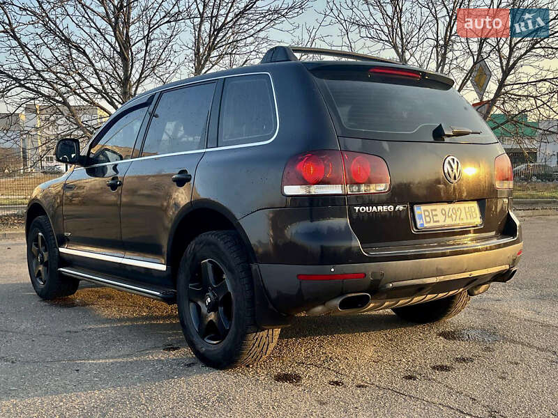 Внедорожник / Кроссовер Volkswagen Touareg 2007 в Братском