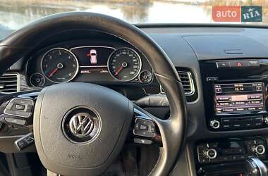 Позашляховик / Кросовер Volkswagen Touareg 2013 в 