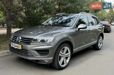 Позашляховик / Кросовер Volkswagen Touareg 2016 в Вінниці