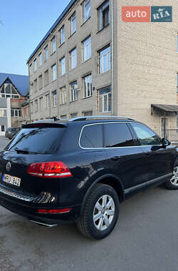 Внедорожник / Кроссовер Volkswagen Touareg 2012 в Луцке