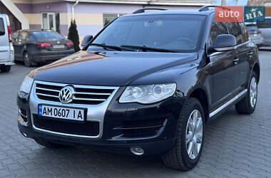 Позашляховик / Кросовер Volkswagen Touareg 2005 в Радомишлі