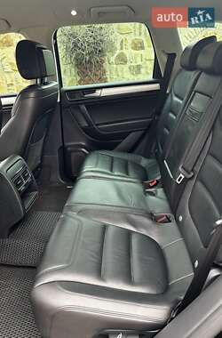 Внедорожник / Кроссовер Volkswagen Touareg 2015 в 