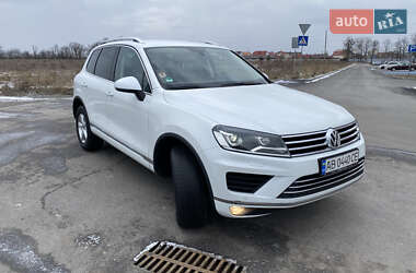 Внедорожник / Кроссовер Volkswagen Touareg 2015 в Виннице