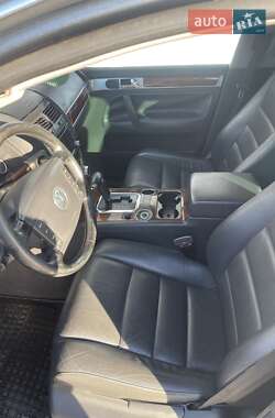 Внедорожник / Кроссовер Volkswagen Touareg 2004 в 
