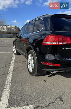 Позашляховик / Кросовер Volkswagen Touareg 2011 в Ужгороді