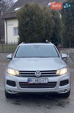 Внедорожник / Кроссовер Volkswagen Touareg 2012 в Полтаве