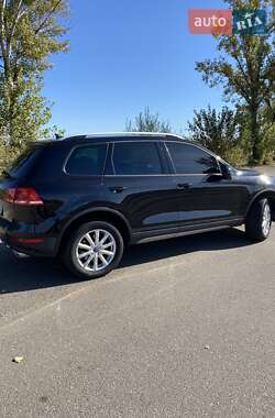 Внедорожник / Кроссовер Volkswagen Touareg 2011 в Кривом Роге