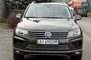 Позашляховик / Кросовер Volkswagen Touareg 2016 в Києві