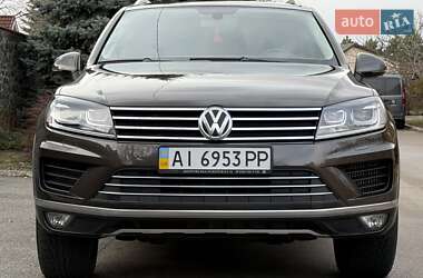 Позашляховик / Кросовер Volkswagen Touareg 2016 в Києві