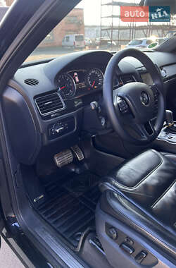 Внедорожник / Кроссовер Volkswagen Touareg 2012 в Ровно